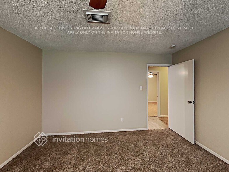 Building Photo - 2606 Elm Hollow St