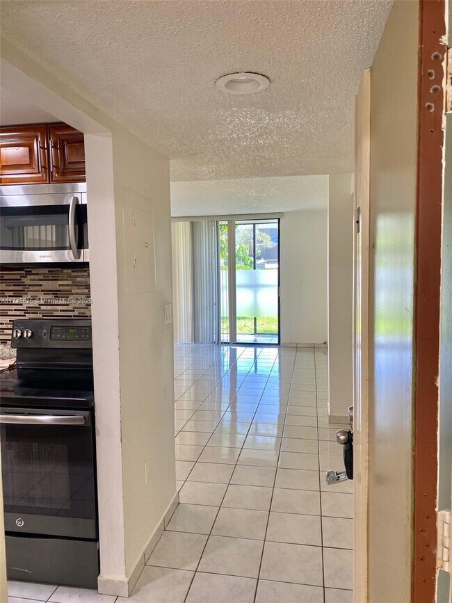 Building Photo - 8045 SW 107th Ave
