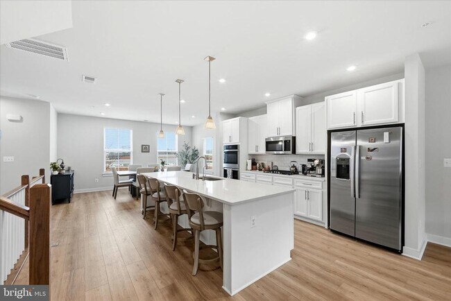 Building Photo - 14447 Albemarle Point Pl