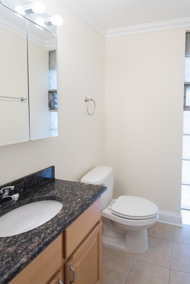 Building Photo - 2206 S Goebbert Rd