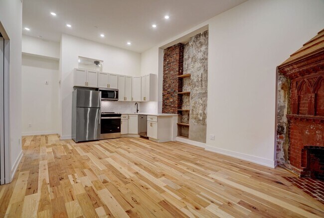 Building Photo - 620 S 8th St