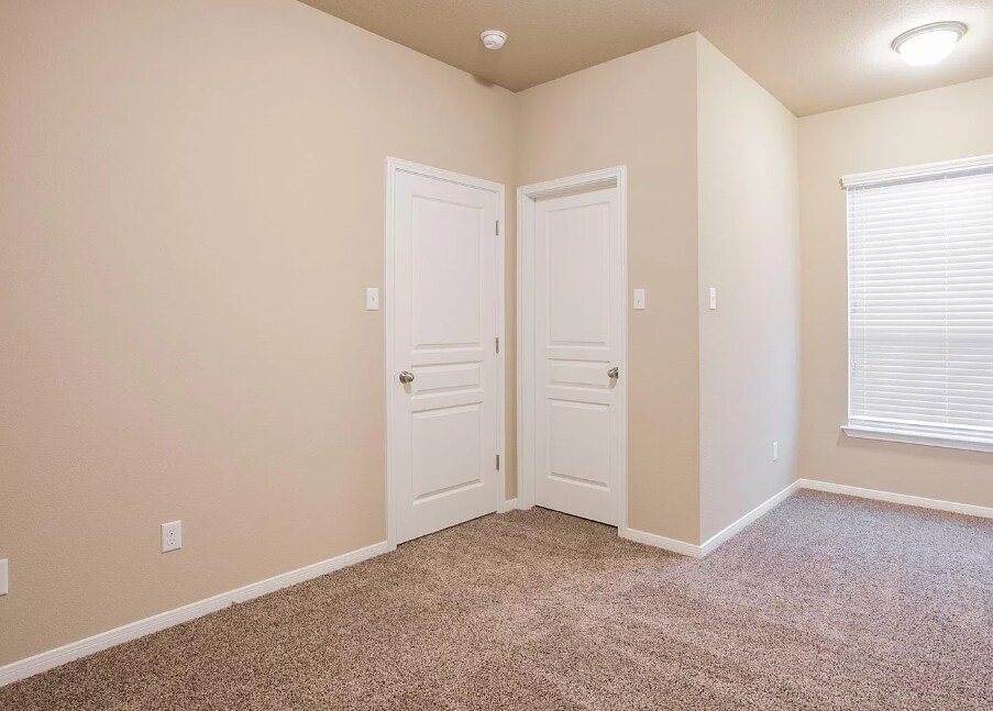 Building Photo - 413 Cross Dr