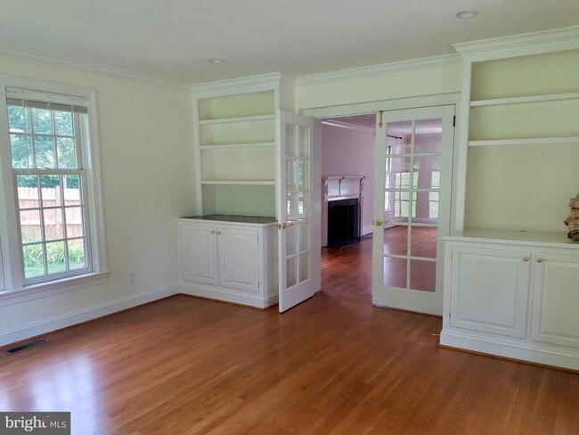 Building Photo - 128 Avon Rd