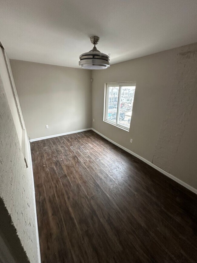 Building Photo - 6109 Jefferson St