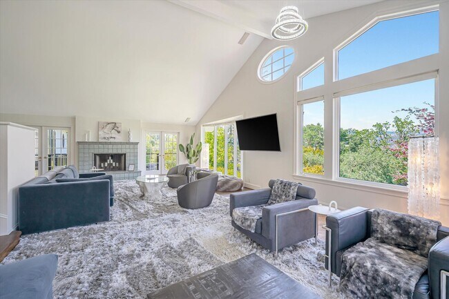 Building Photo - Welcome to Your Luxurious Napa Valley Retr...