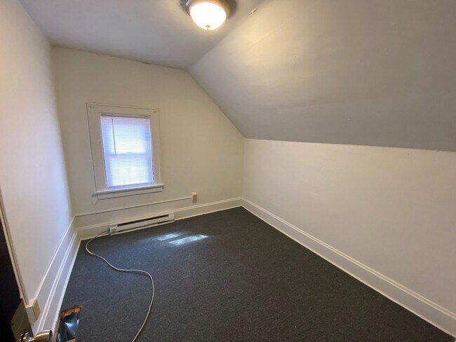 Building Photo - 2211 Neil Ave