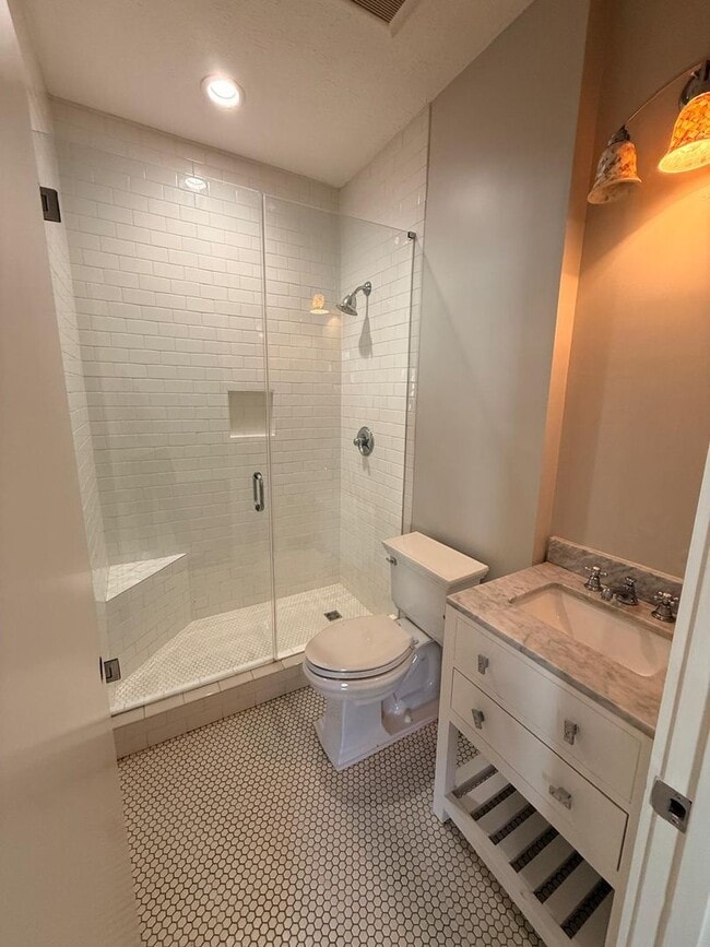 Building Photo - Fully Updated 3BR Home with Quartz Counters & Fenced Yard