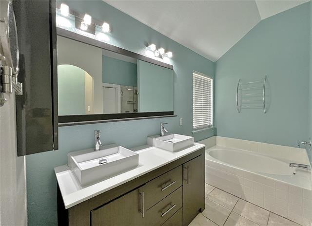 Building Photo - 4003 Greenwood Way