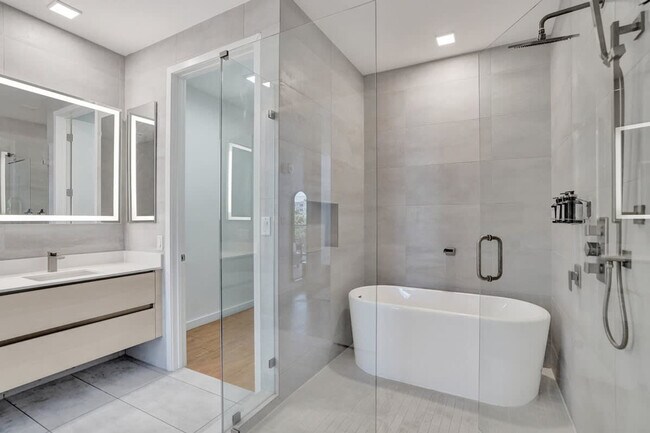 Building Photo - 1220 17th St