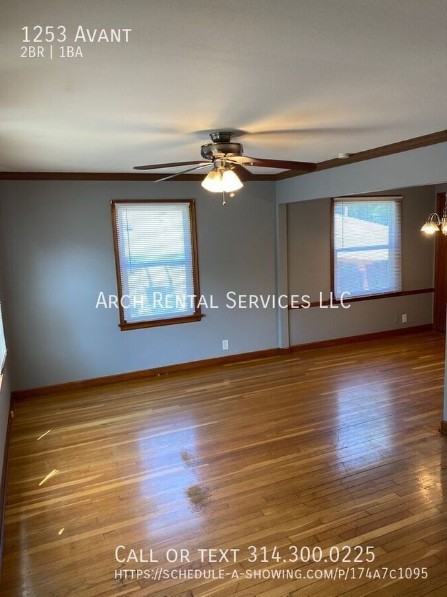 Building Photo - 1253 Avant-