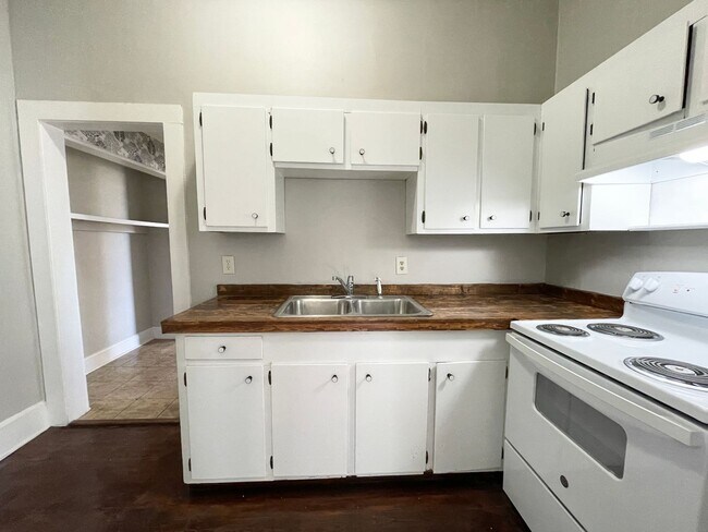 Building Photo - texas943