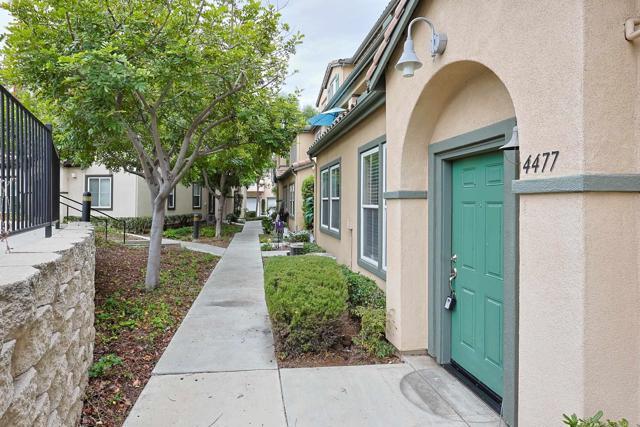 Building Photo - 4477 Avenida Aquila