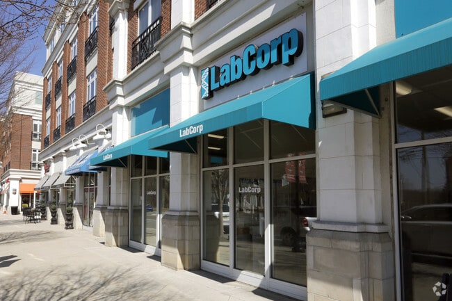 Building Photo - The Lofts at Town Center