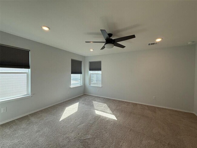 Building Photo - 216 Bougainvillea Lp