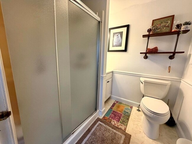 Building Photo - 157 Riverview Ave