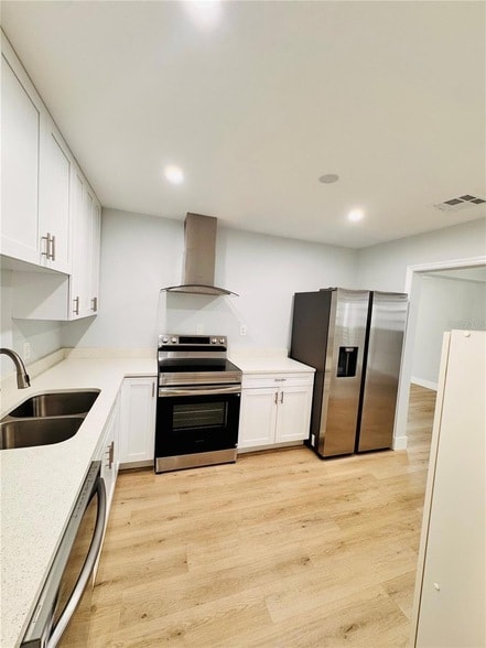 Building Photo - 2837 18th Ave N