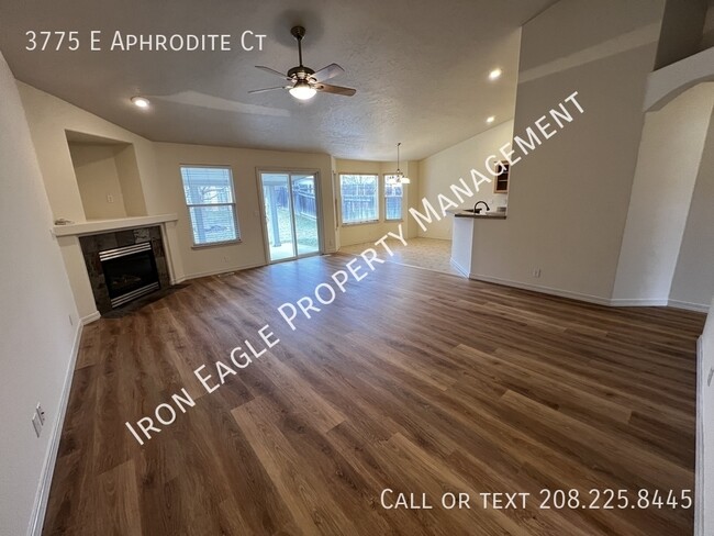 Building Photo - 3775 E Aphrodite Ct