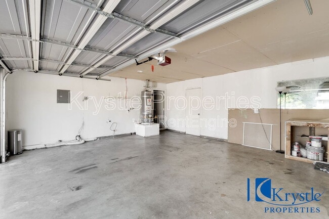 Building Photo - 1366 Matthew Dr