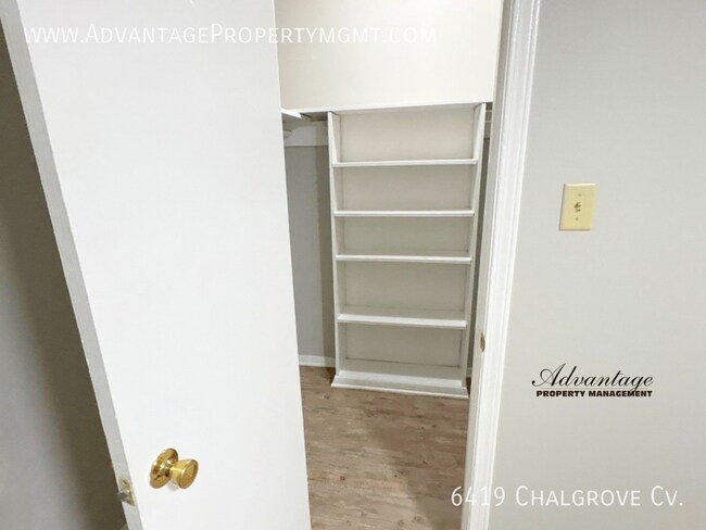 Building Photo - 6419 Chalgrove Cove