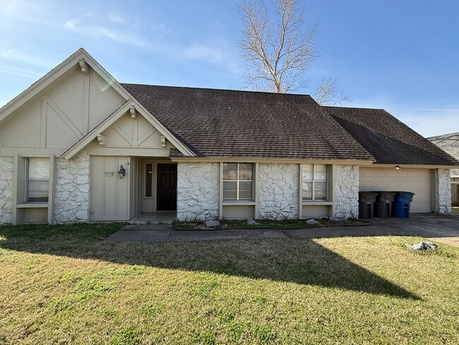 Building Photo - Spacious 4 Bedroom in South Tulsa