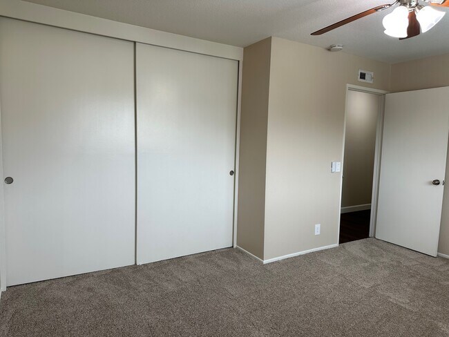 Building Photo - 1393 Scotch Cir