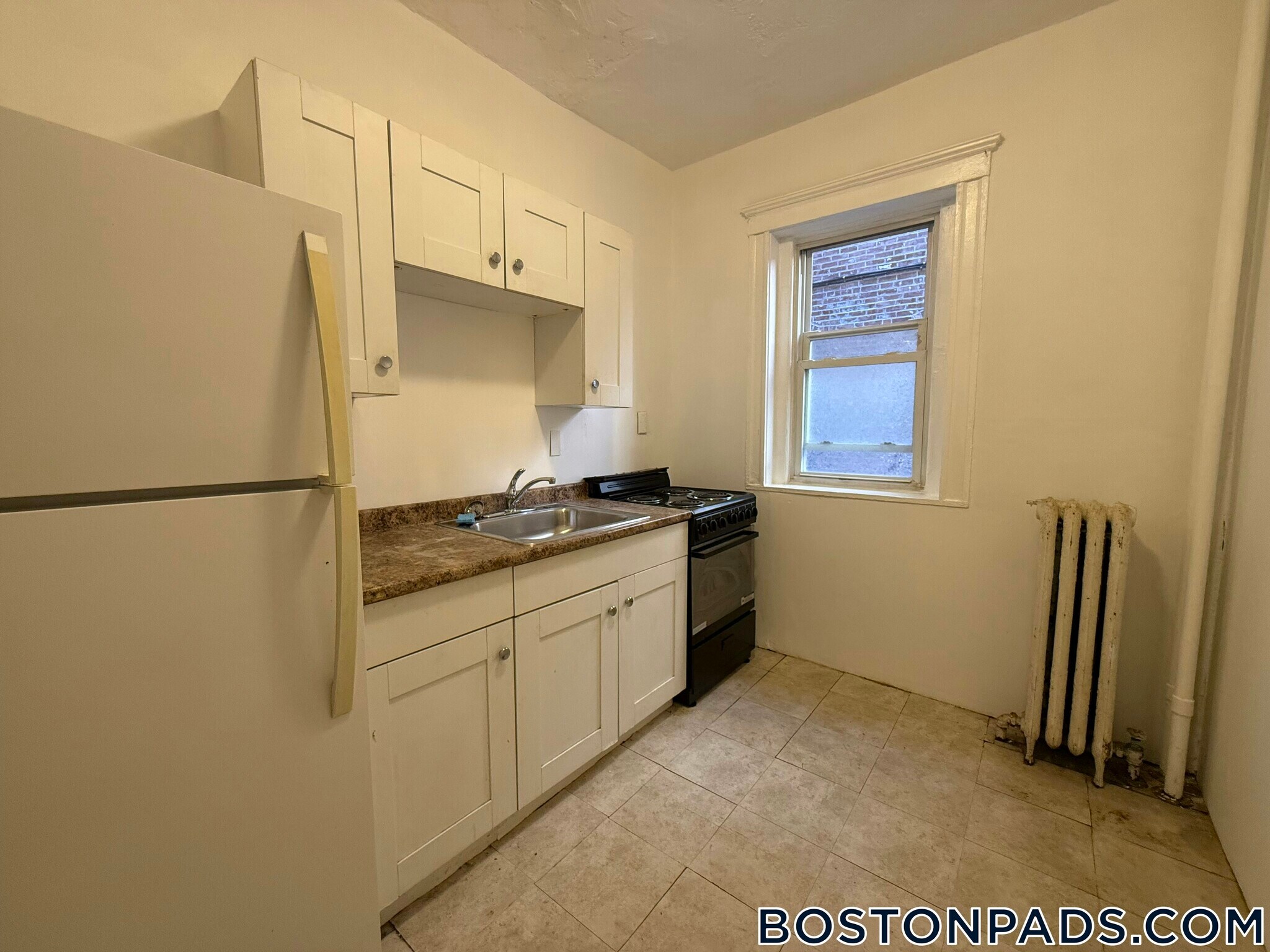 Building Photo - 37 Dwight St