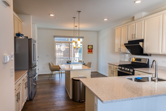 Building Photo - 9256 Harlowe Ln