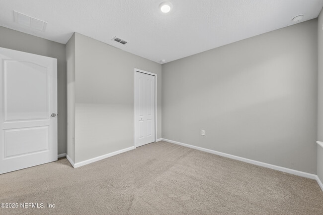 Building Photo - 66108 Edgewater Dr