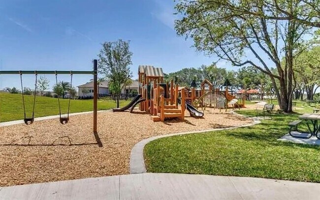 Building Photo - 1517 Southbury Dr