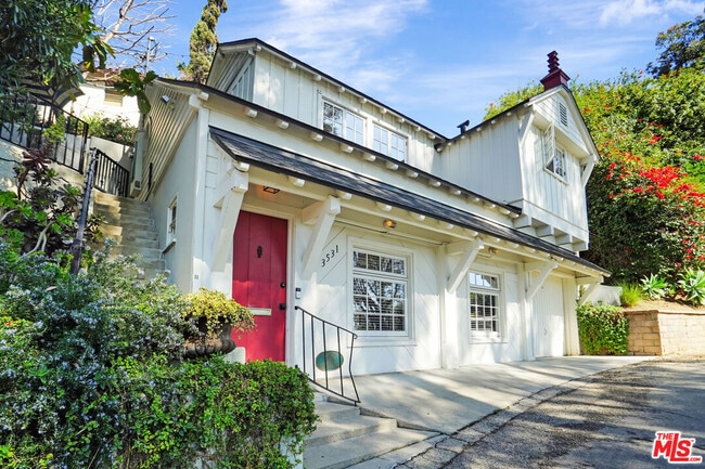 Building Photo - 3531 Wonder View Dr