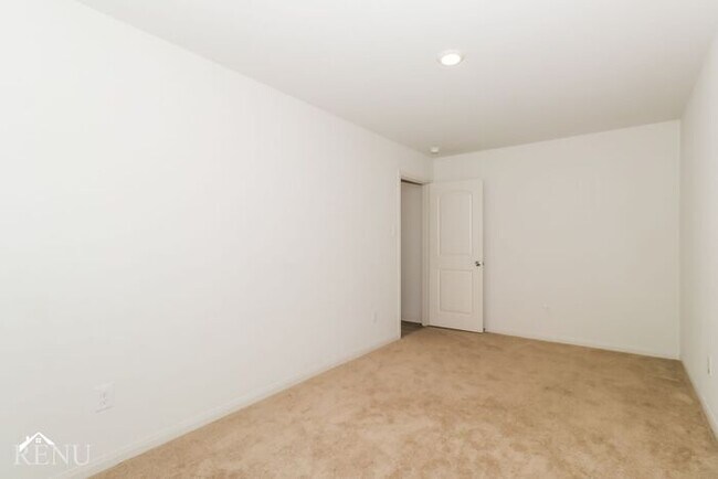 Building Photo - Coming Soon!