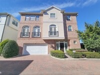 Building Photo - 2614 Wroxton Rd