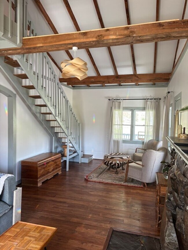 Building Photo - Rare Oasis: 2BR Home with Large Loft Area on 1.5 Acres Bordering National Forest and Fronting Dry...