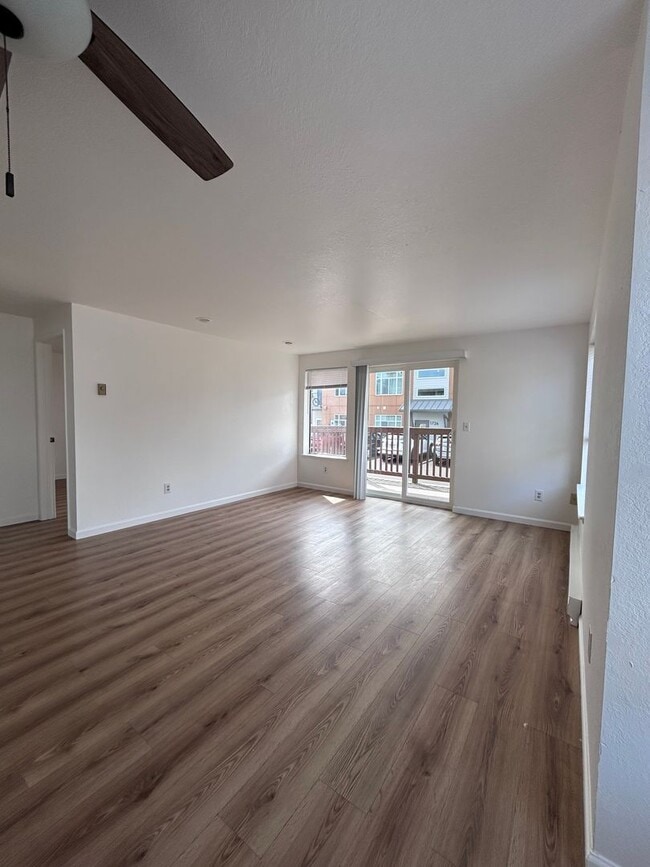 Building Photo - 2 Bed 1 Bath in heart of Bellingham Receive a $250 Amazon gift card upon move in!!