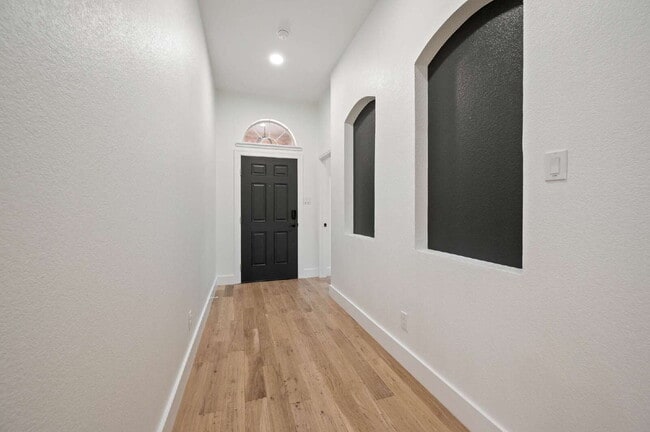 Building Photo - Renovated 4BR, Open Concept, Greenbelt Lot, Keller ISD