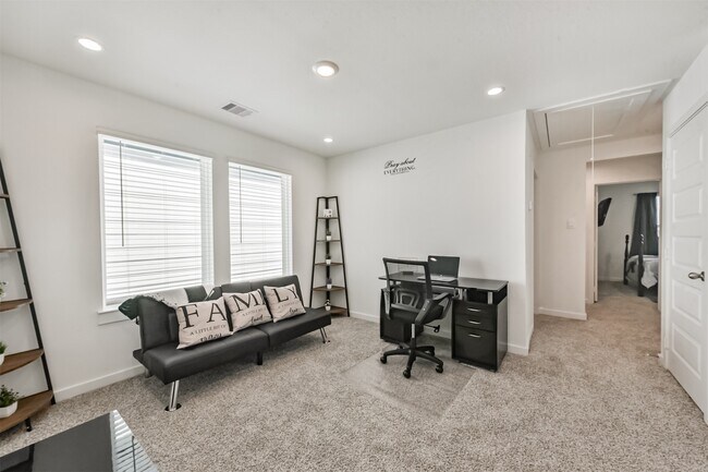 Building Photo - 2811 Lisburn Ter Ln