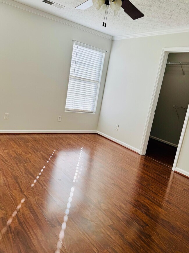 Building Photo - 3072 Prichard Dr
