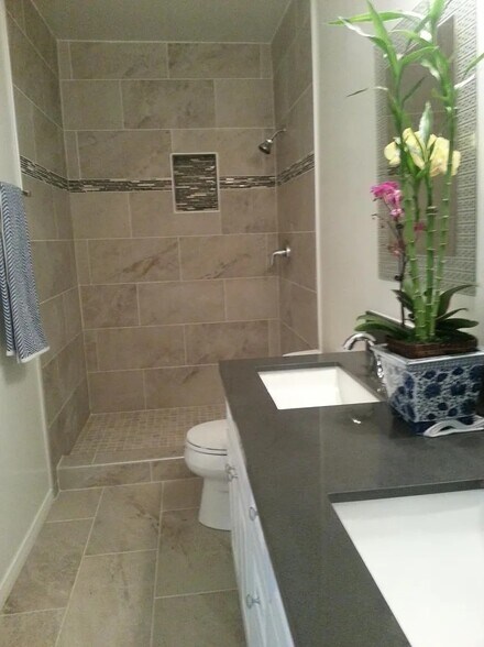 Building Photo - 11536 Cumpston St