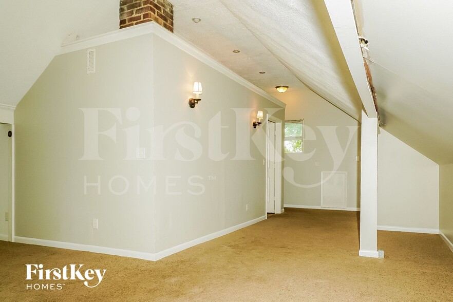 Building Photo - 109 Franklin St