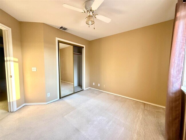 Building Photo - 13720 Greinert Dr