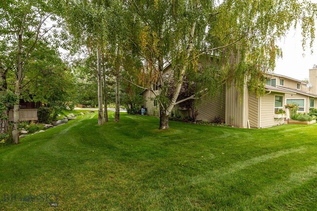 Building Photo - 10 Gallatin Dr