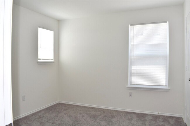 Building Photo - 6412 Carriage Pines Dr