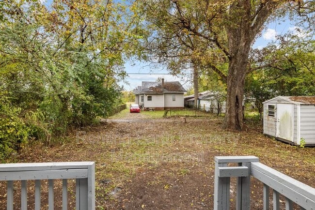 Building Photo - 518 41st St