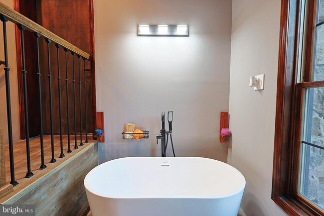 Building Photo - 761 Timberlake Dr