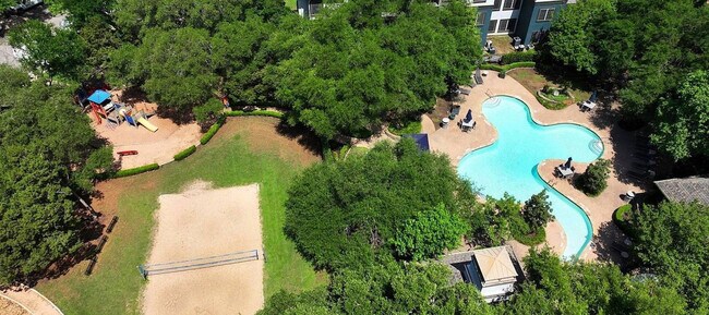 Building Photo - 12100 Metric Blvd