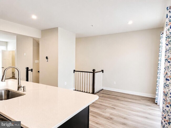 Building Photo - 340 Paca Gardens Ln