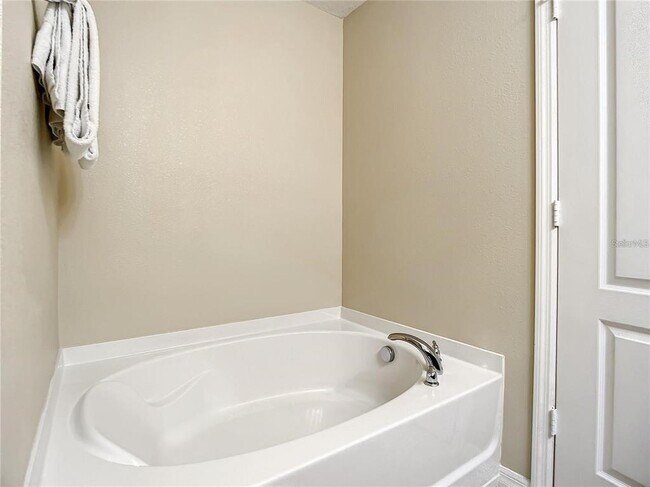 Building Photo - 9029 Paolos Pl