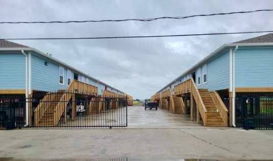 Building Photo - 915 24th St