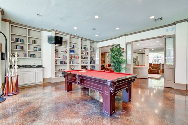 Building Photo - 2400 McCue Rd