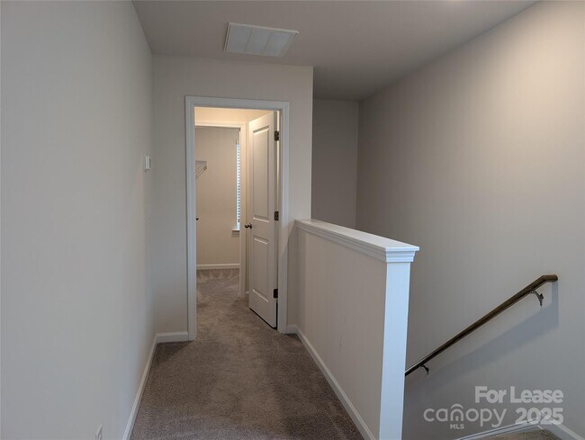 Building Photo - 9043 Lowfalls Ln